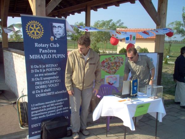Akcija RC „Pančevo Mihajlo Pupin„ na jezeru u Kačarevu 2009. godine