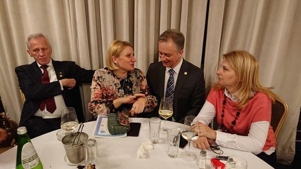 Uspešno predavanje Hrvoja Kenfelja DGN Districta 1913 - Novi ritam - Rotary…